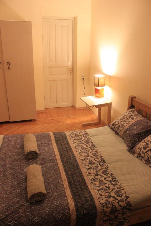 קוטאיסי Hostel Bude מראה חיצוני תמונה
